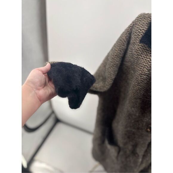 Lysse Cabin Faux Mink Long Coat Chevron Women’s Size Large/Extra large Pockets - Picture 8 of 15